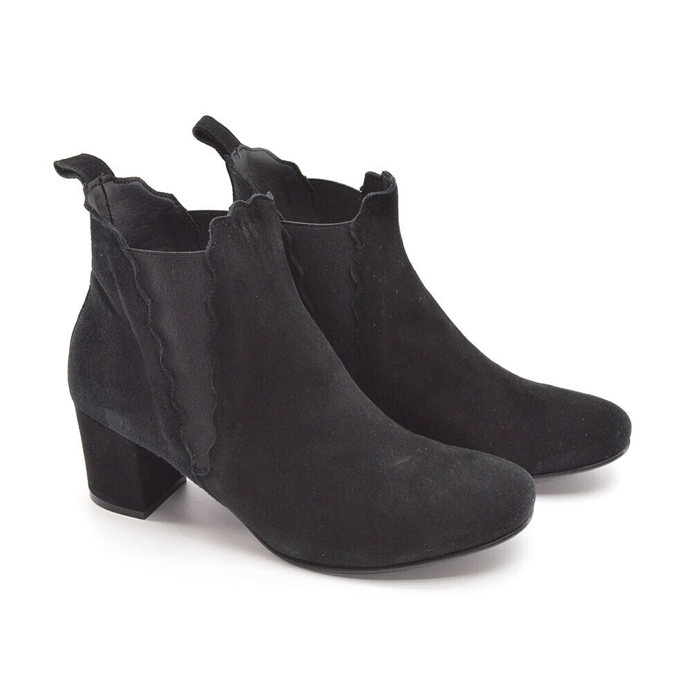 Anthropologie KMB Scallop Bootie 38 / 8 Black Suede Heel Shoes New in Box